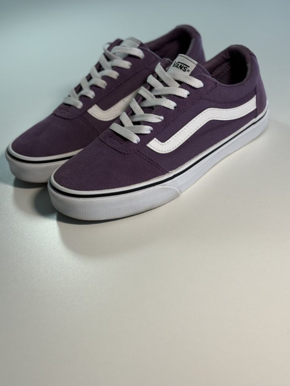 Vand Ward Low Top Sneakers - Grape Jam Purple - Women's Size 8 - Like New - Picture 2 of 5